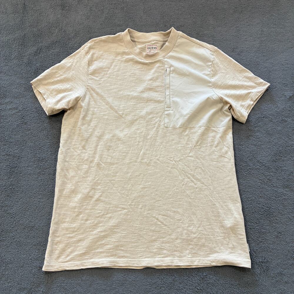 Guess Beige Casual Short Sleeve Chest Pocket Crewneck T-Shirt Men’s Size Medium
